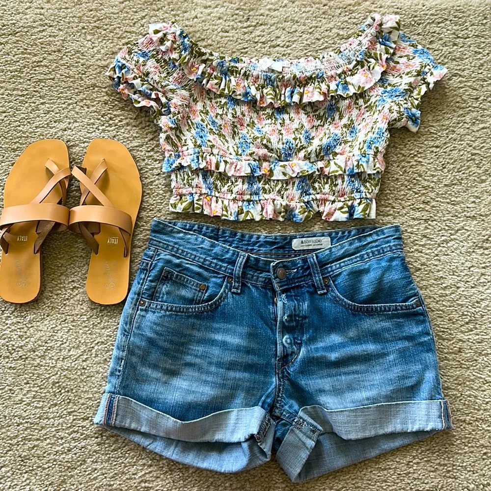 ASTR The Label Tori Off the Shoulder Smocked Crop Top - Picture 1 of 6